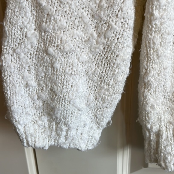 Vintage Bay Club Boucle Sweater - Picture 8 of 9